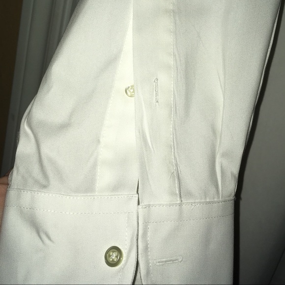 🍁Roundtree & Yorke white button dn - Picture 4 of 5